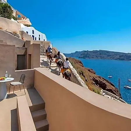 Old Castle Oia