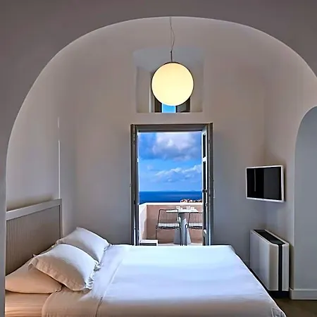 Old Castle Hotel Oia